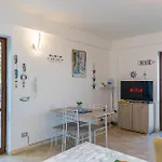 Torrazzo Horizon Retreat- Private Parking & Sea *