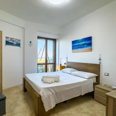 Torrazzo Horizon Retreat- Private Parking & Sea
