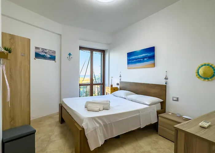 Torrazzo Horizon Retreat- Private Parking & Sea